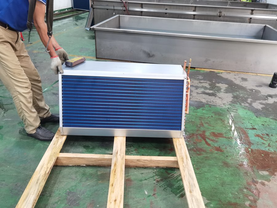 螺桿式冷水機如何添加冷凍油？