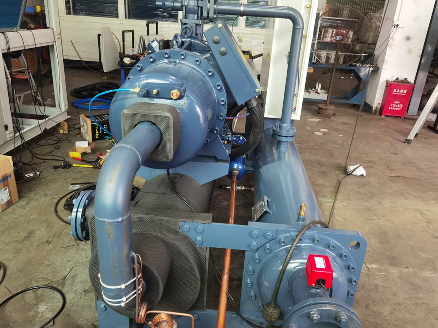 工業(yè)冷水機溫度調(diào)多少合適（工業(yè)冷水機溫度調(diào)節(jié)因素）