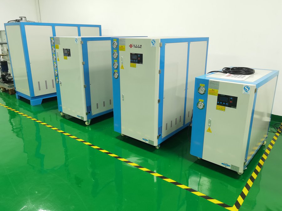 螺桿機怎么配風(fēng)冷油冷？深度解析配備風(fēng)冷與油冷系統(tǒng)的關(guān)鍵步驟